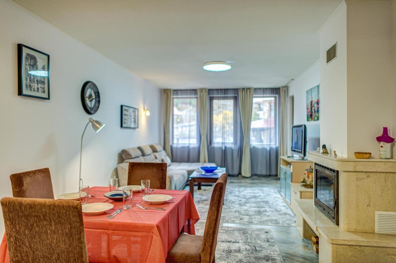 Bright And Spacious 2-Bdr Apartment With Balcony By Flat Mаnager Pamporovo Dış mekan fotoğraf