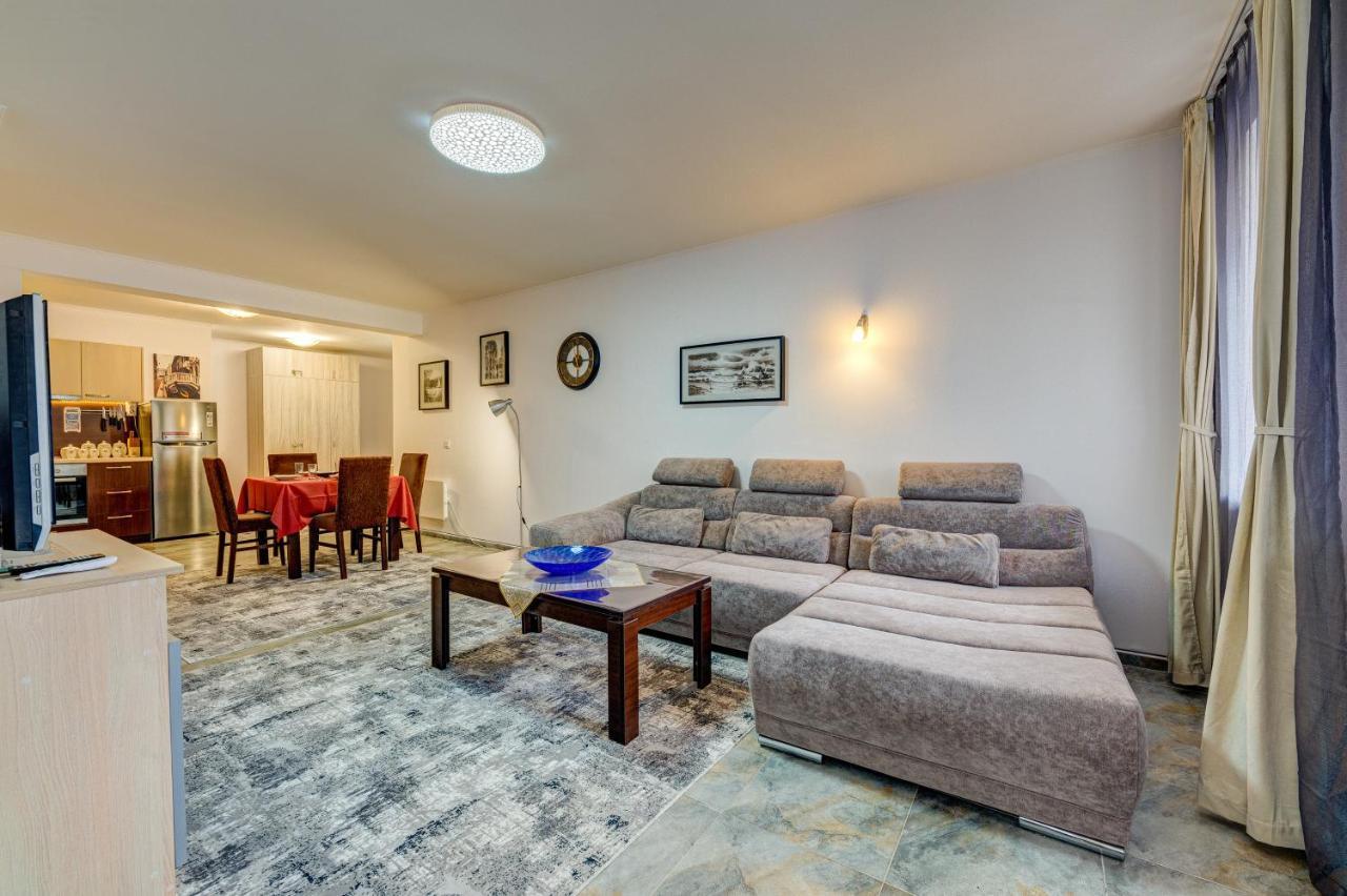 Bright And Spacious 2-Bdr Apartment With Balcony By Flat Mаnager Pamporovo Dış mekan fotoğraf