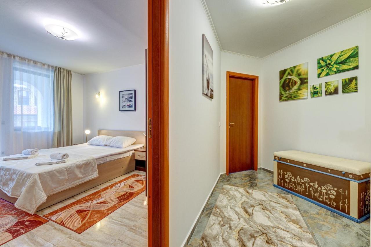 Bright And Spacious 2-Bdr Apartment With Balcony By Flat Mаnager Pamporovo Dış mekan fotoğraf